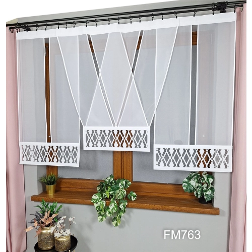 FM763 – gotowy zestaw 3 paneli z kolekcji Mira, środkowy panel w formie V-ki